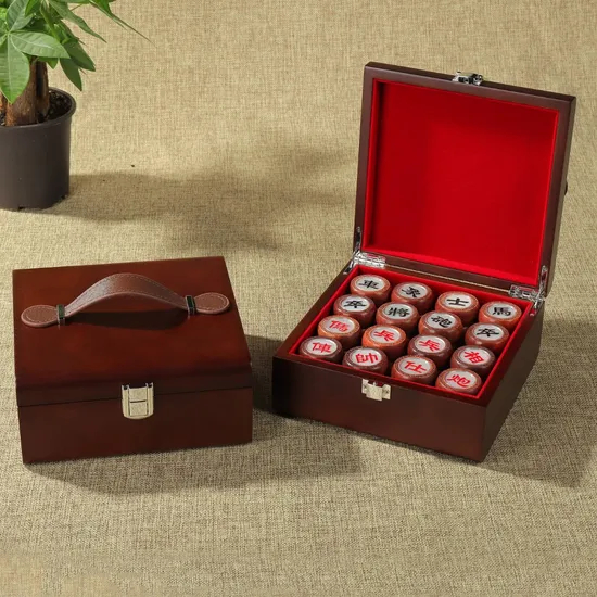 Hot Selling Wooden Natural Chess Game Box Easy Portable Case Type Chess Board Best for Picnic Play Game
