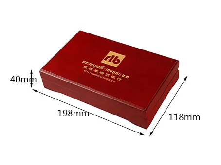 Hot Sale Wooden Coins Box Square Beech Solid Walnut Wood Jewelry Storage Wooden Challenge Coin Box with Magnet