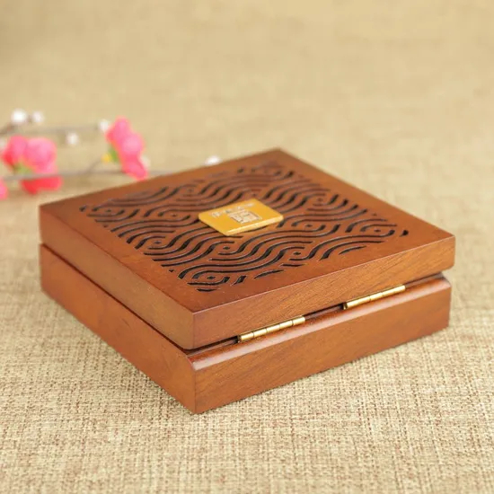 Factory Custom Eco-Friendly Wooden Coins Holder Box Adjustable Inner Padding Coin Storage with Custom Design
