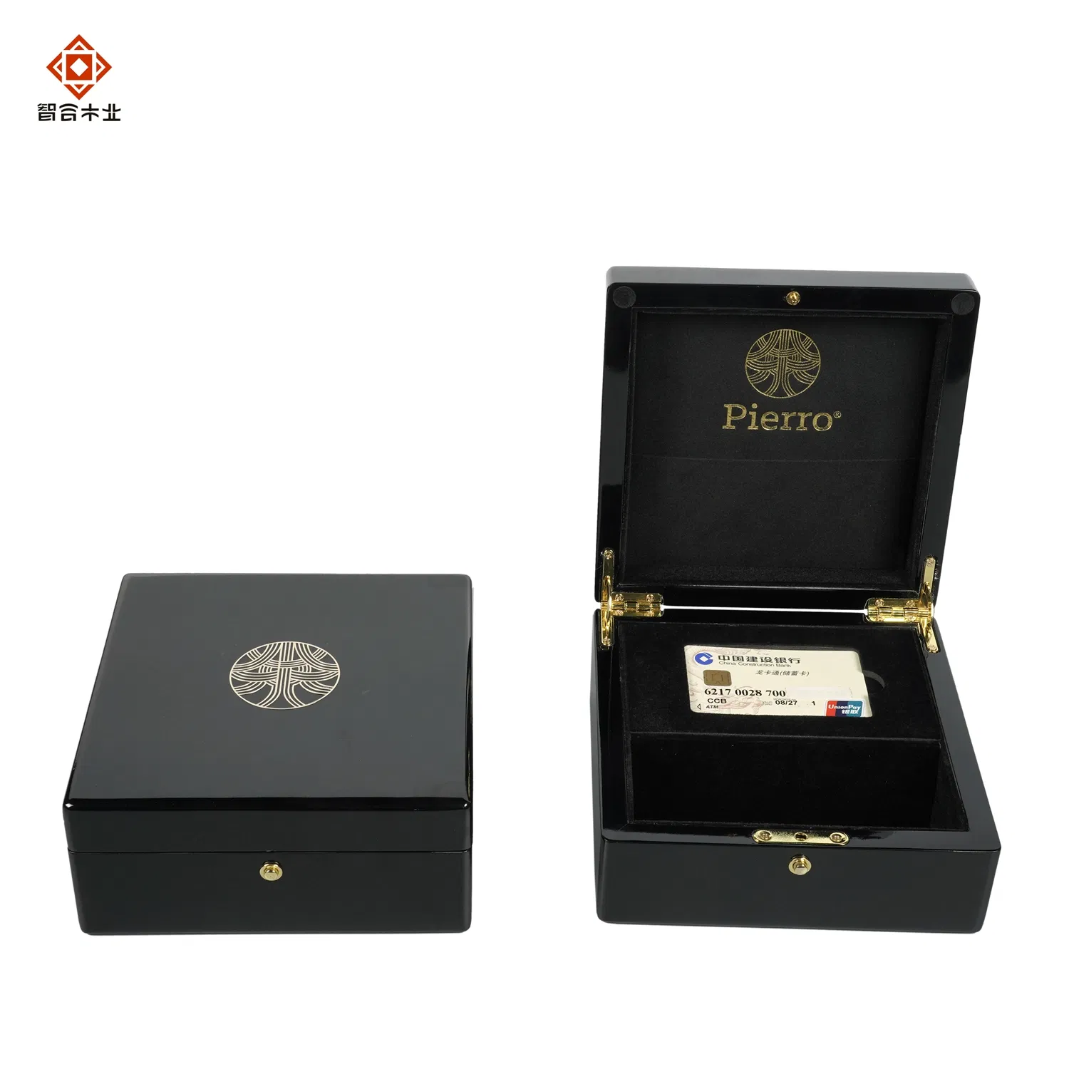 Customized Beautifully Logo VIP Bank Credit Card Lacquered Wooden Packaging Box Card Magnetic Card Gift Packaging Storage Box