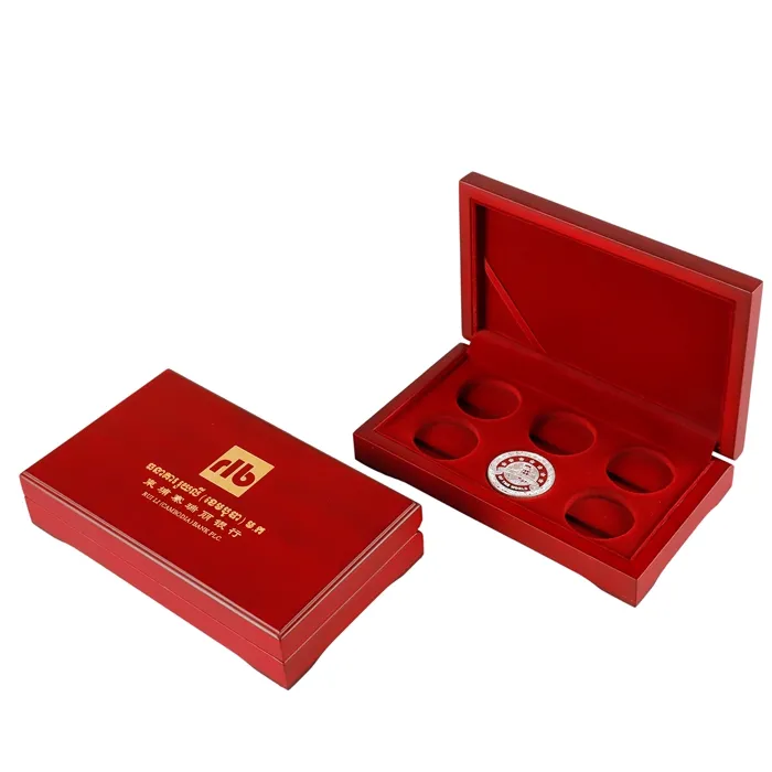 Hot Sale Wooden Coins Box Square Beech Solid Walnut Wood Jewelry Storage Wooden Challenge Coin Box with Magnet