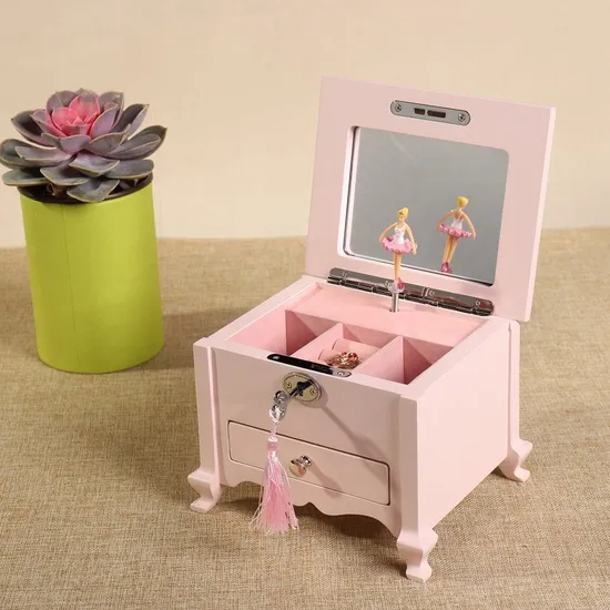 2025 New Arrival Chiristmas Products Wooden Musical Jewelry Gift Box for Children Necklace Storage Packaging