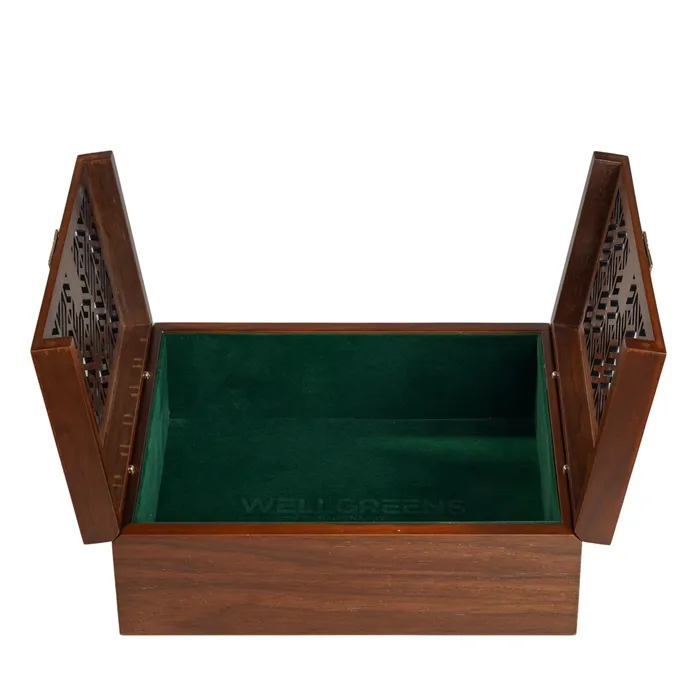 Elegant Wooden Jewelry Organizer with Matt Finish for Gifts