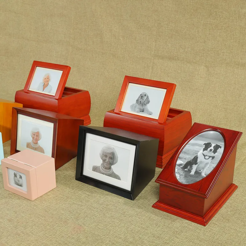 Wholesale Designer Wooden Urn for Adult Human Ashes Natural Finish Cremation Funeral Urn Low Price Pet Caskets &amp; Urns